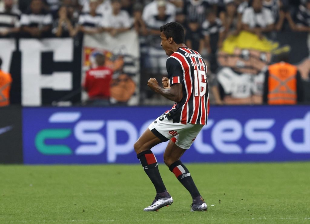 Luiz Gustavo exalta fase positiva do São Paulo e mira objetivos maiores - Redação SPFC