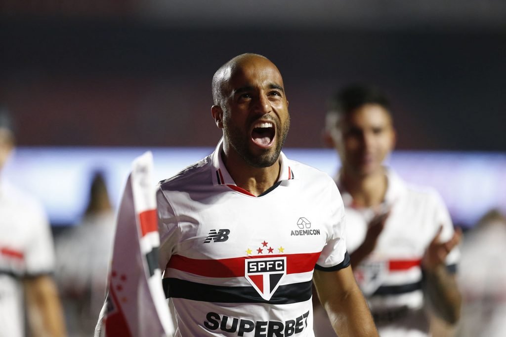 Lucas Moura: Dúvida sobre sua Função no Majestoso - Redação SPFC