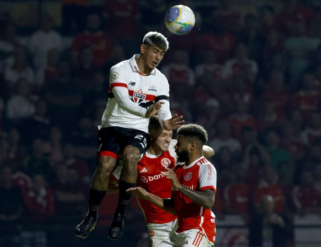 Luis Zubeldía Conquista Feito Inédito pelo São Paulo desde Crespo - Redação SPFC