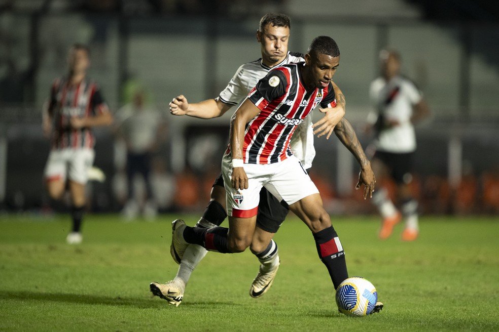 São Paulo é Goleado pelo Vasco em São Januário