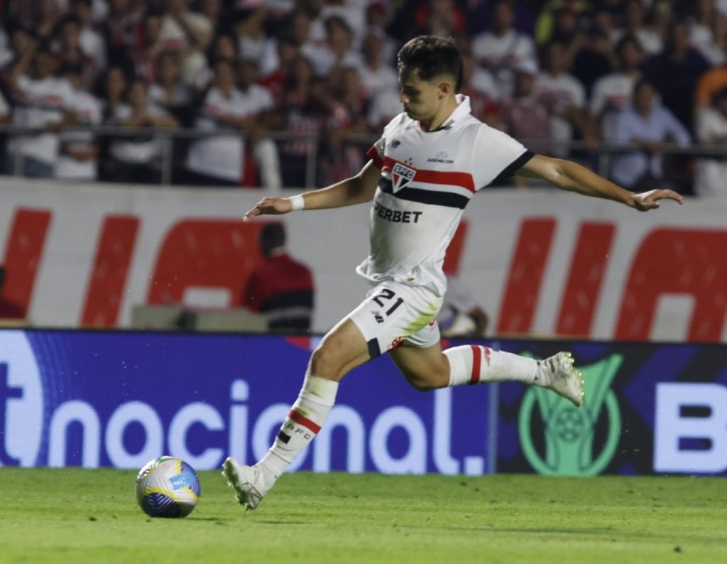 São Paulo FC aposta em formação ofensiva para enfrentar Grêmio no Morumbi