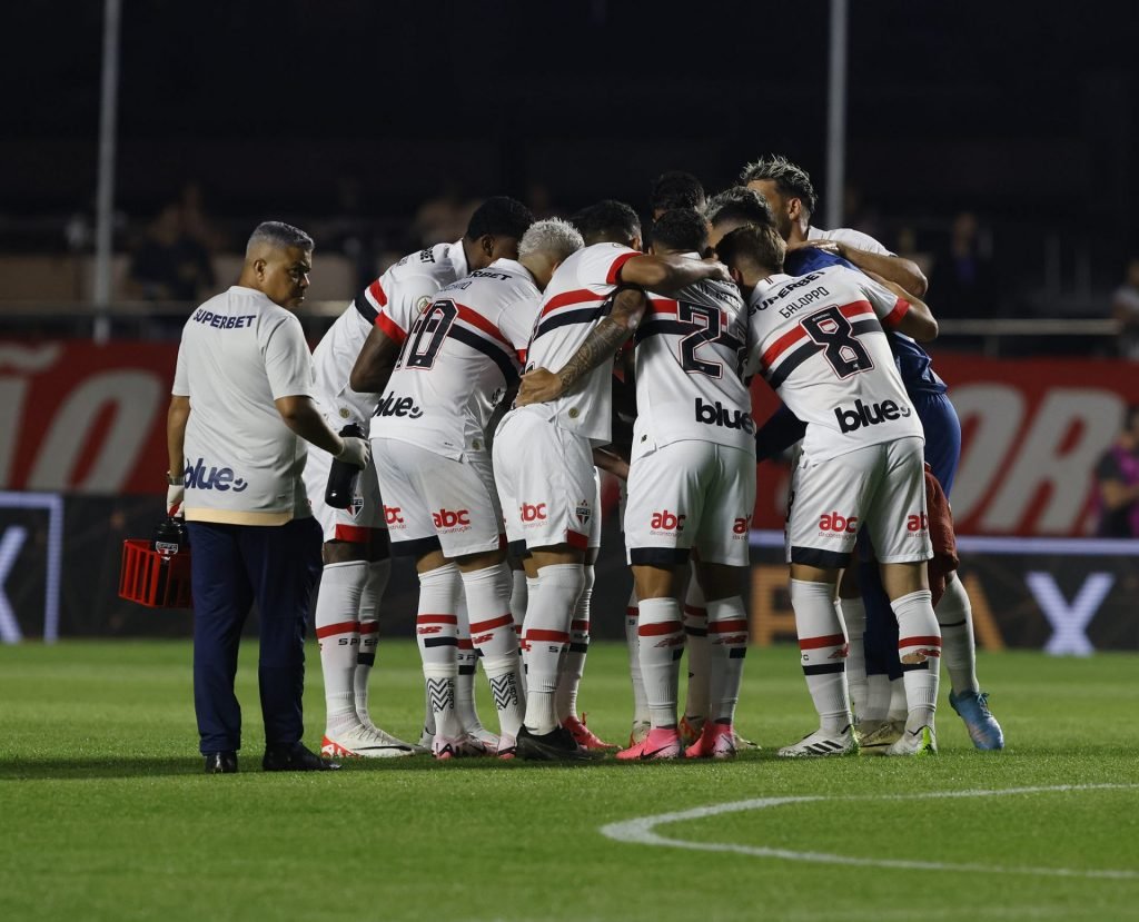 Ídolo do Corinthians Elogia Elenco e Torcida do São Paulo: "É um Absurdo"