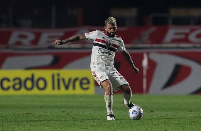 São Paulo busca reforços para meio-campo e está perto de acerto com novo jogador