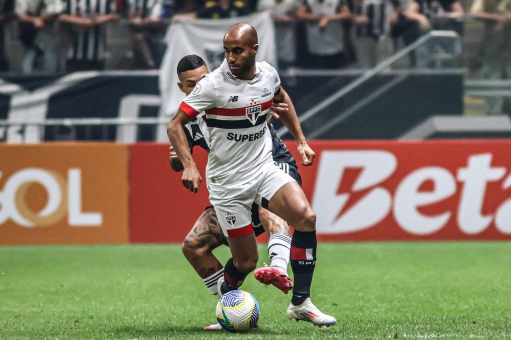 Decisão de Zubeldía: Técnico do São Paulo Rejeita Proposta do Equador e Fica no Clube