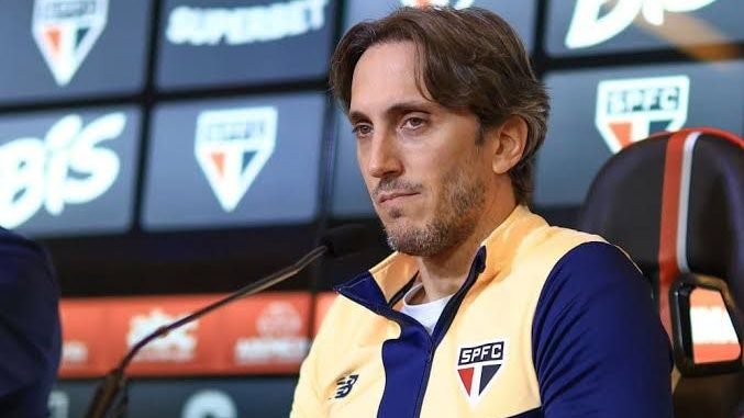 Polêmica nos Bastidores do São Paulo FC: Luciano Fica de Fora do Próximo Jogo após Cartão Amarelo