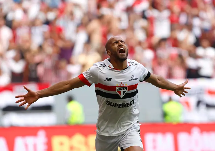 São Paulo vence Corinthians e Luís Zubeldía destaca importância do clássico em meio a eliminação na Libertadores